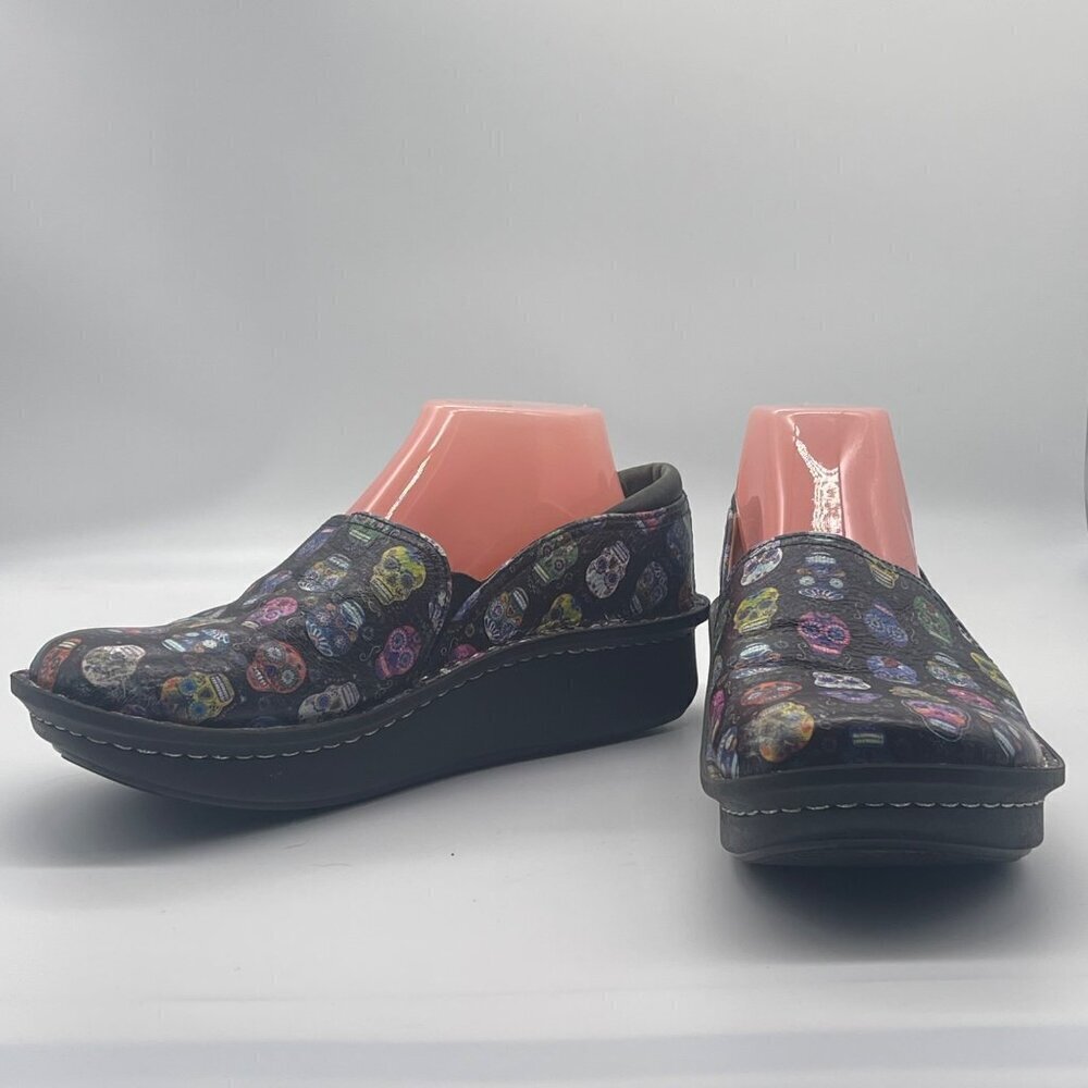 Alegria Women’s Nursing Shoes – Size 40 – Sugar Skull Print – Slip Resistant - Picture 9 of 16